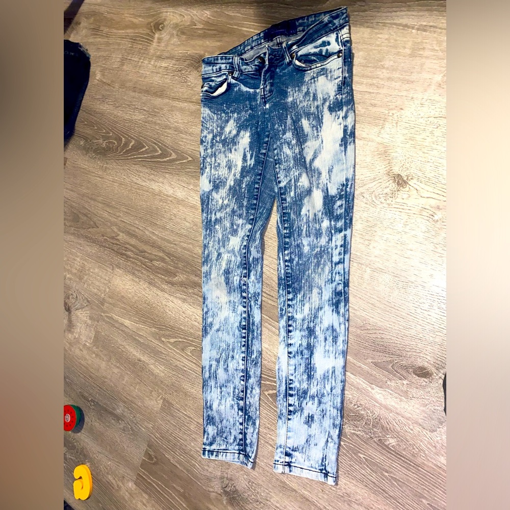 Miley Cyrus vintage acid washed skinny jeans size 3 excellent used condition